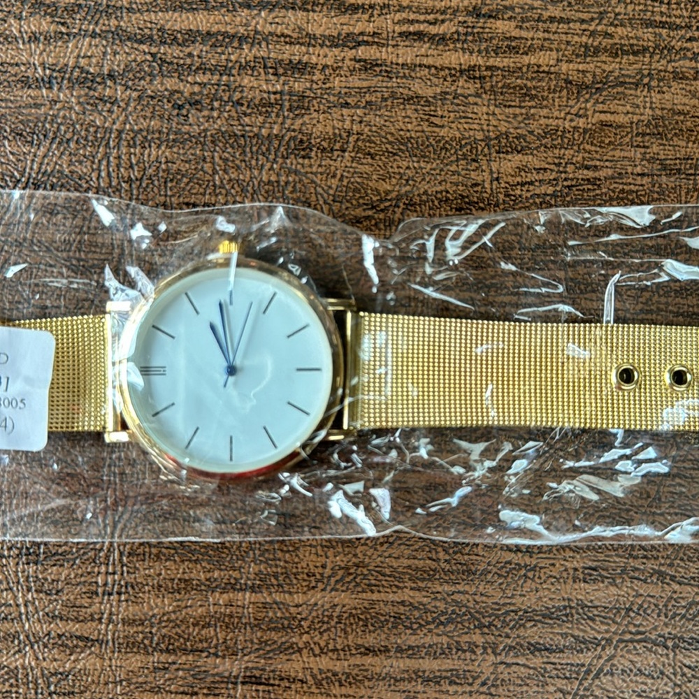 Gold Watch - Picture 4 of 6
